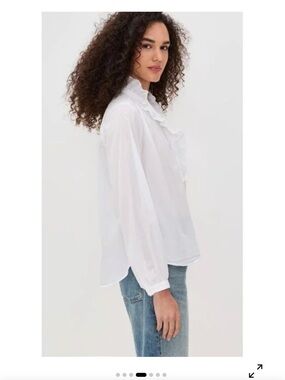 XiRENA White Ruffle-Neck Blouse